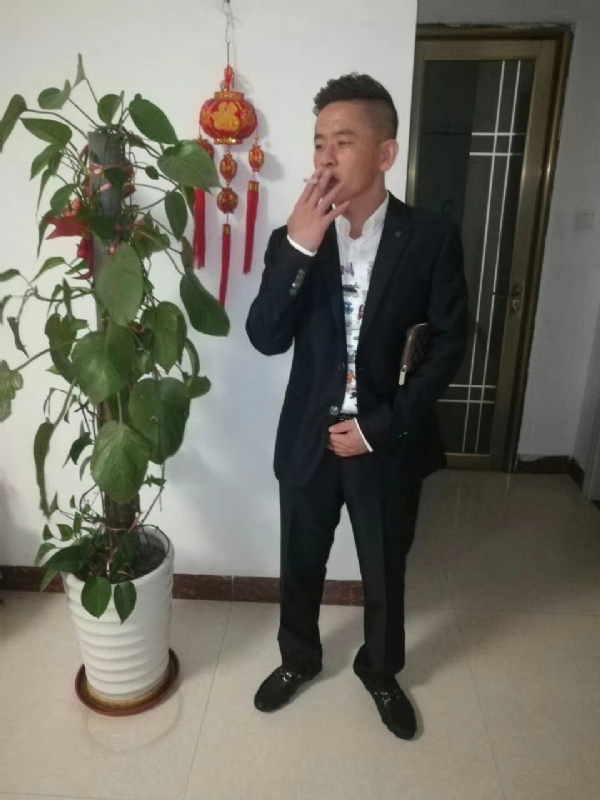 男人三十而立的第二张照片--邯郸相亲服务中心