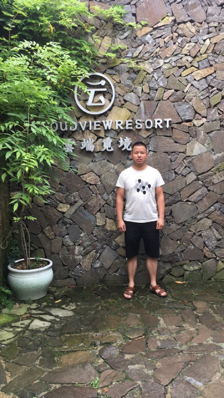 何超洪的第三张照片--邯郸相亲服务中心