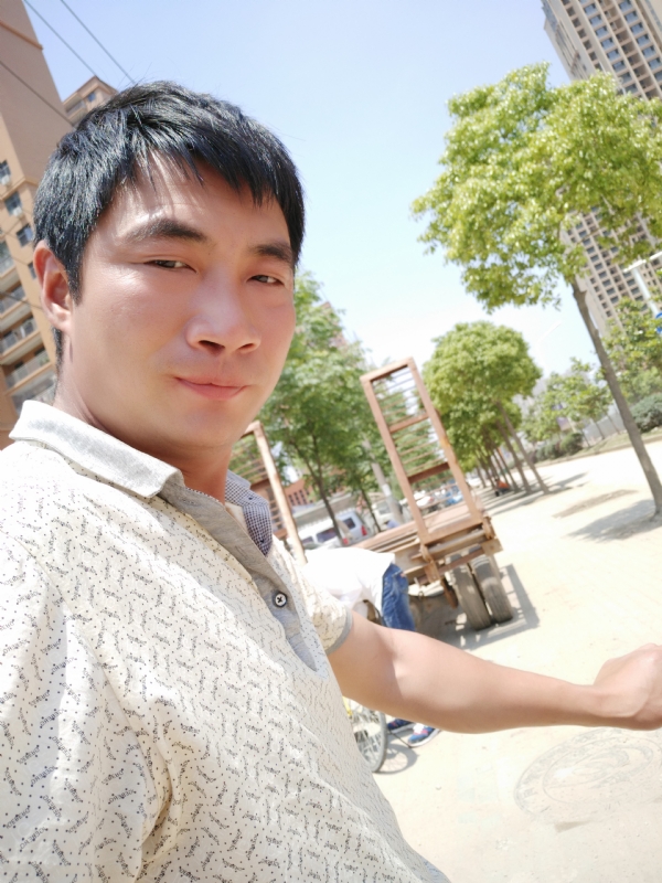 勇哥的第一张照片--邯郸相亲服务中心