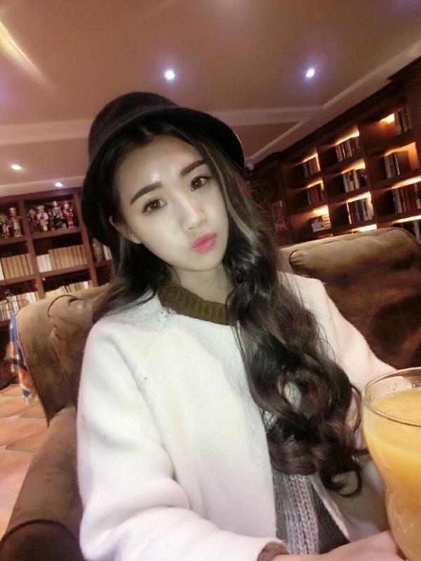 气质小妹的第三张照片--邯郸相亲服务中心