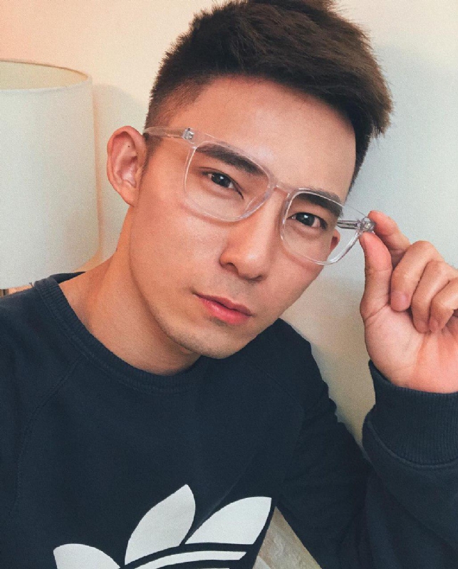 小伟的第一张照片--邯郸相亲服务中心