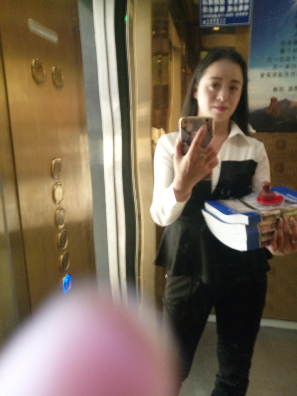 铿锵玫瑰的第一张照片--邯郸相亲服务中心