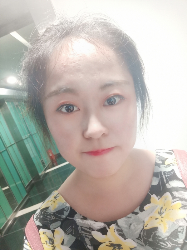 小花伞的第一张照片--邯郸相亲服务中心
