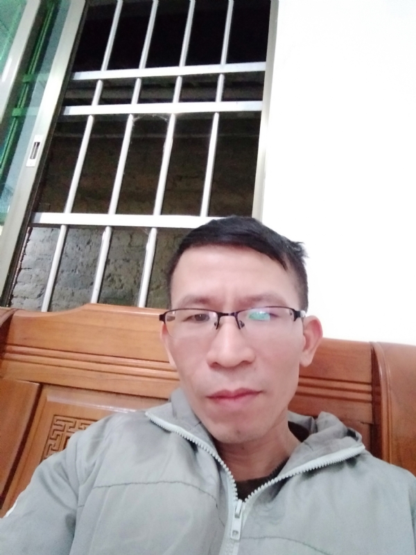 奋斗的第一张照片--邯郸相亲服务中心