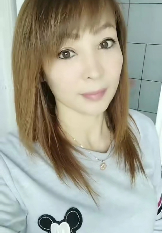魅力白玲的第一张照片--邯郸相亲服务中心