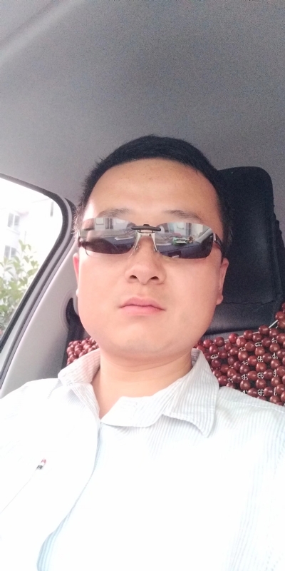 痛苦的单身狗的第一张照片--邯郸相亲服务中心