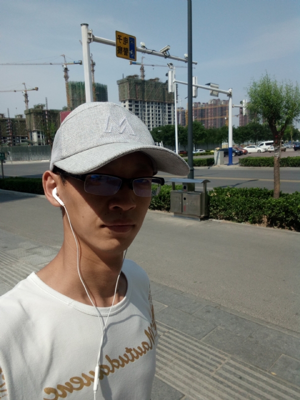 挥一挥手什么都没有的第一张照片--邯郸相亲服务中心