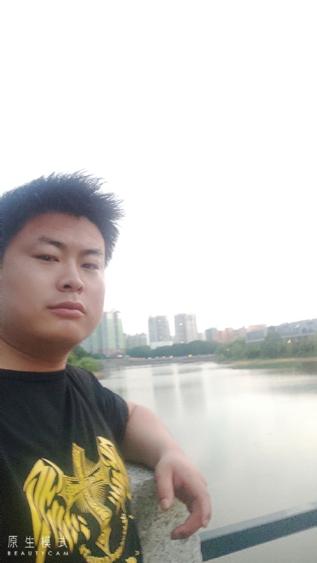 小海的第二张照片--邯郸相亲服务中心