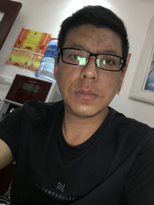 牵手的第三张照片--邯郸相亲服务中心
