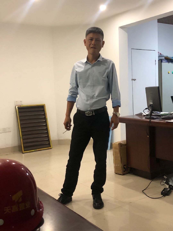 郁闷之中的第一张照片--邯郸相亲服务中心
