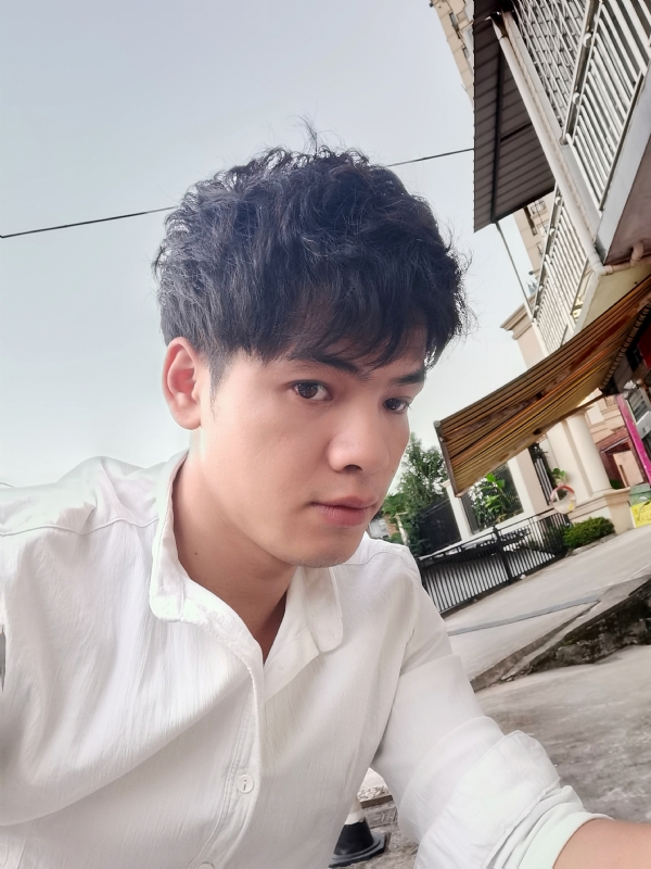幕后老板的第二张照片--邯郸相亲服务中心