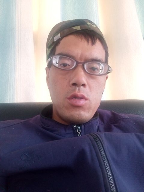 等待有缘人的第三张照片--邯郸相亲服务中心