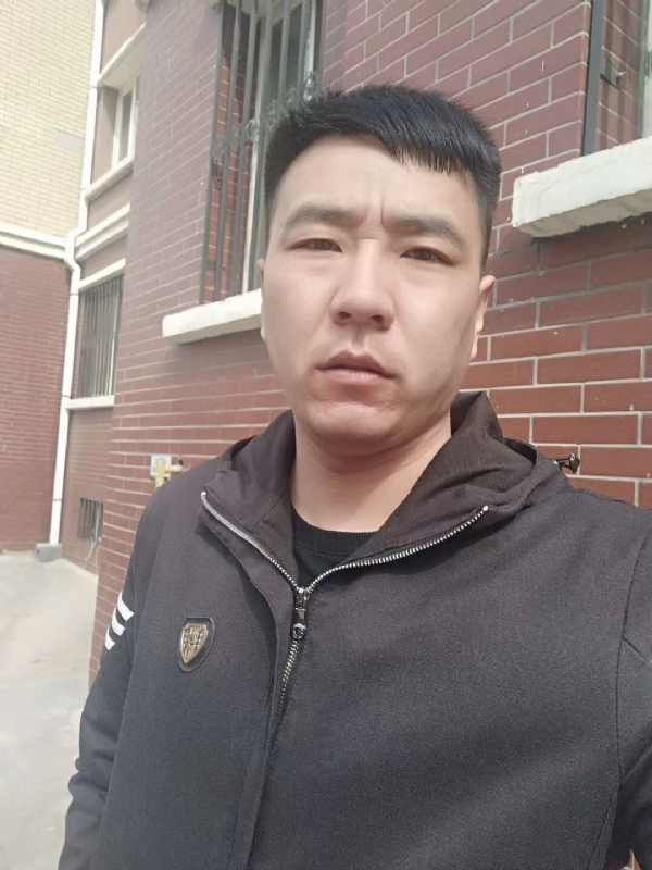 谁伴我闯荡的第一张照片--邯郸相亲服务中心