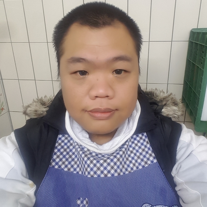 黑熊的第一张照片--邯郸相亲服务中心