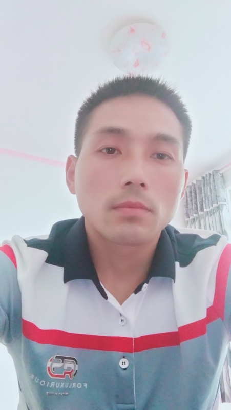 染红尘世的第一张照片--邯郸相亲服务中心
