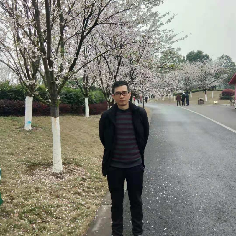 痴心爱人的第一张照片--邯郸相亲服务中心