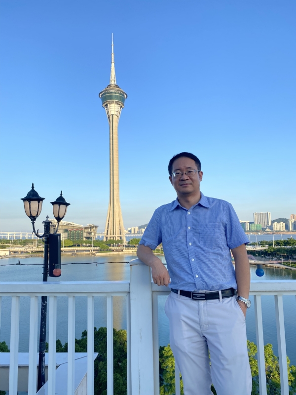 Yangyi的第三张照片--邯郸相亲服务中心