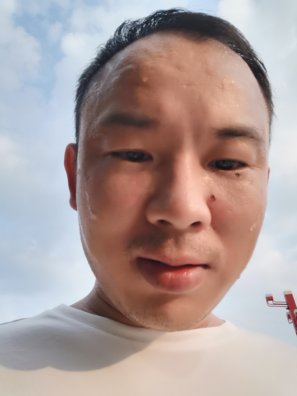 唐老鸭的第一张照片--邯郸相亲服务中心