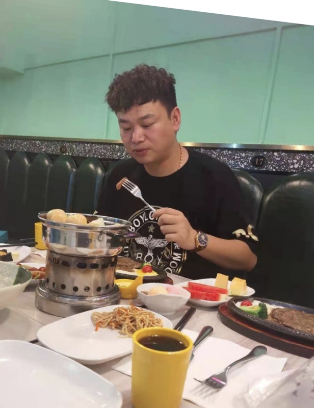 杰的第二张照片--邯郸相亲服务中心