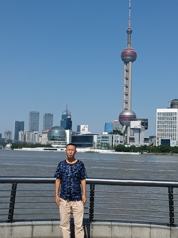 伪装浪漫的第一张照片--邯郸相亲服务中心
