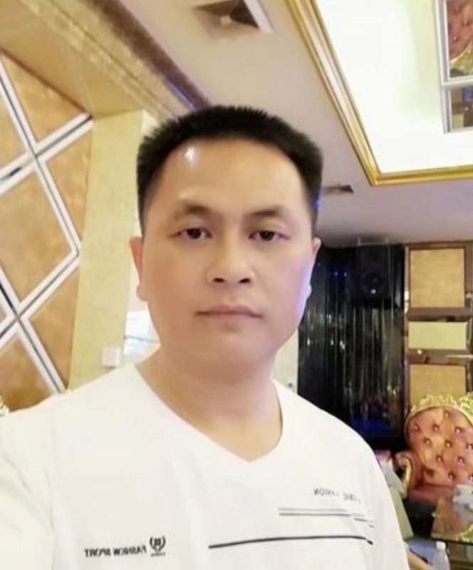 小梁的第二张照片--邯郸相亲服务中心