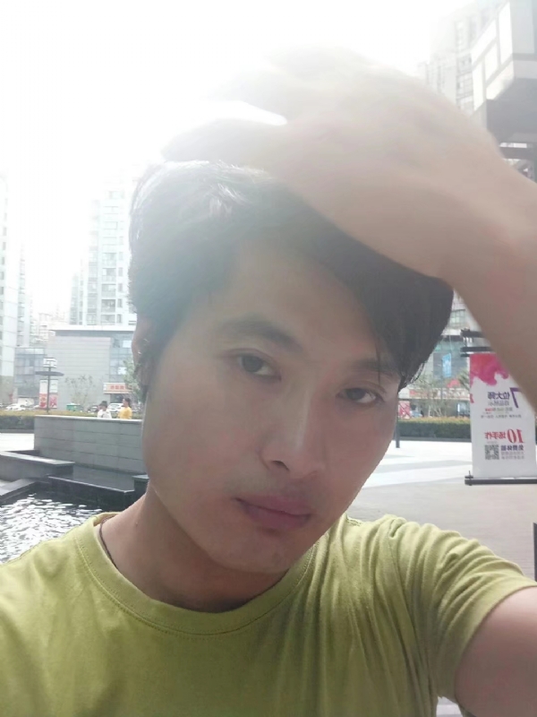 钢铁侠的第一张照片--邯郸相亲服务中心