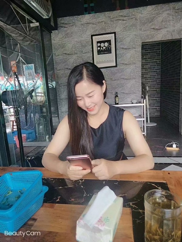 如不坚强弱给谁看的第一张照片--邯郸相亲服务中心