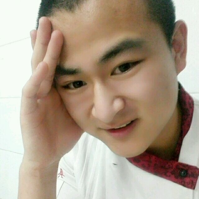 人潮拥挤的第一张照片--邯郸相亲服务中心