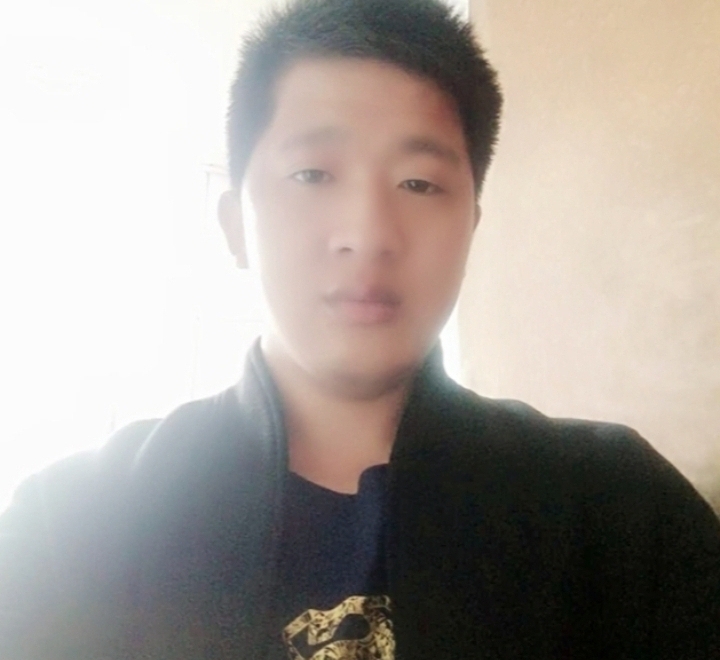 形影不离的第一张照片--邯郸相亲服务中心