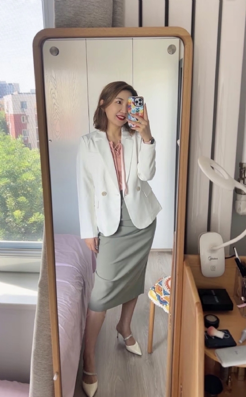 丽波的第三张照片--邯郸相亲服务中心