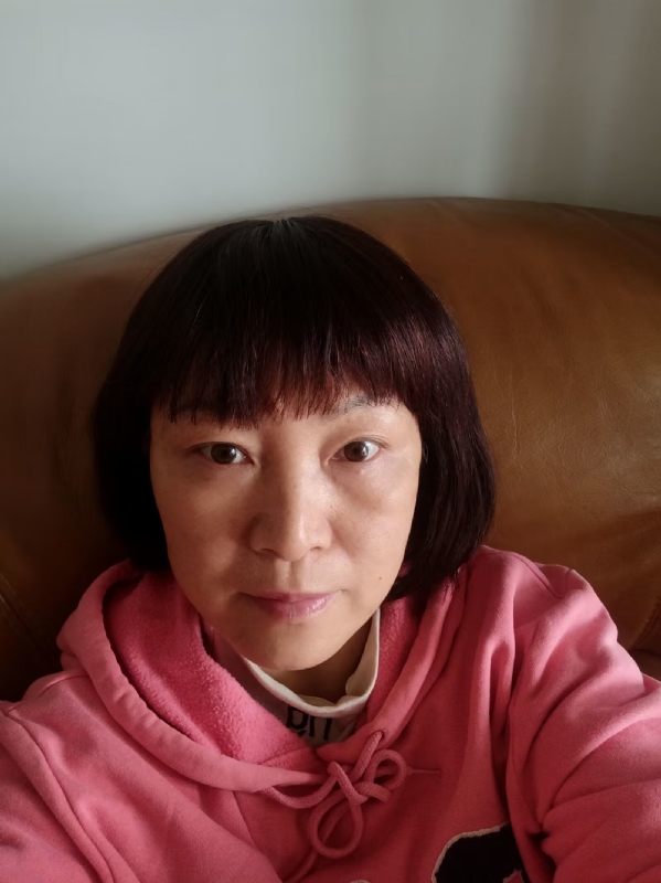 红玫瑰的第一张照片--邯郸相亲服务中心