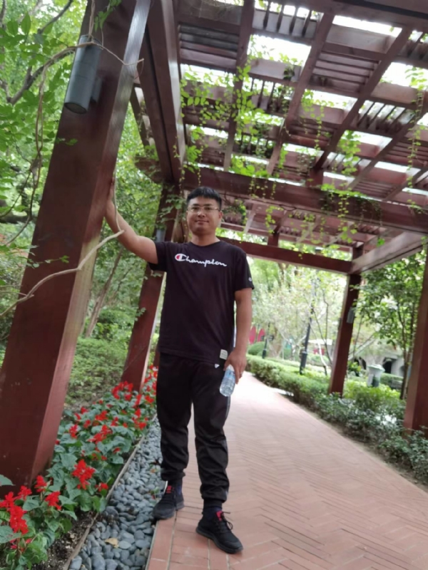 会飞的鱼的第一张照片--邯郸相亲服务中心