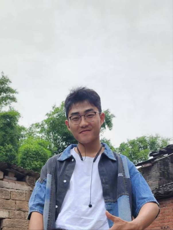 越努力越幸运的第一张照片--邯郸相亲服务中心